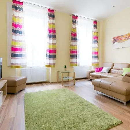 Luxury In The Center Apartment