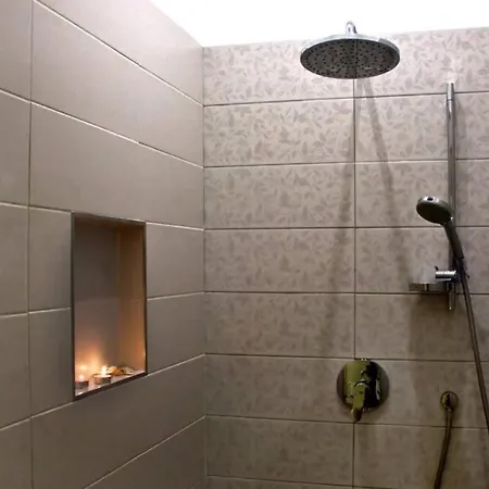 Luxury In The Center Apartment